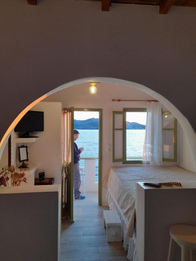 Milos By The Sea - Eco House Plaka  Dış mekan fotoğraf